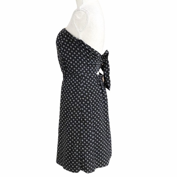 Club MONACO ADELINE 100% SILK BLACK WHITE PATTERN STRAPLESS CUT OUT MINI DRESS - Picture 3 of 10